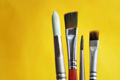 Picking the Right Paint Brush: Types, Sizes, and How to Get a Professional Finish